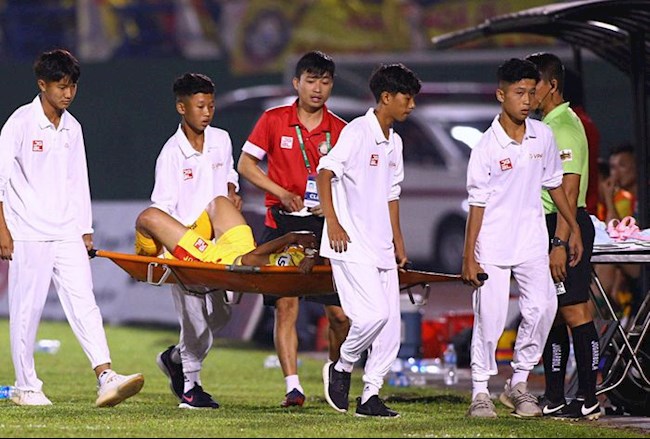 Sao Thanh Hóa phải khâu 9 mũi sau trận gặp Bình Dương hình ảnh Sao Thanh Hóa phải khâu 9 mũi sau trận gặp Bình Dương hình ảnh