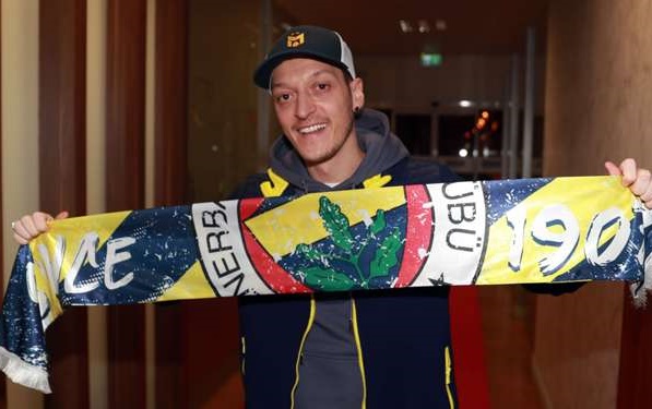 Podolski hạnh phúc khi Ozil rời khỏi Arsenal hình ảnh Podolski hạnh phúc khi Ozil rời khỏi Arsenal hình ảnh