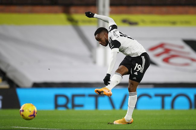 Ademola Lookman đưa Fulham vươn lên dẫn bàn