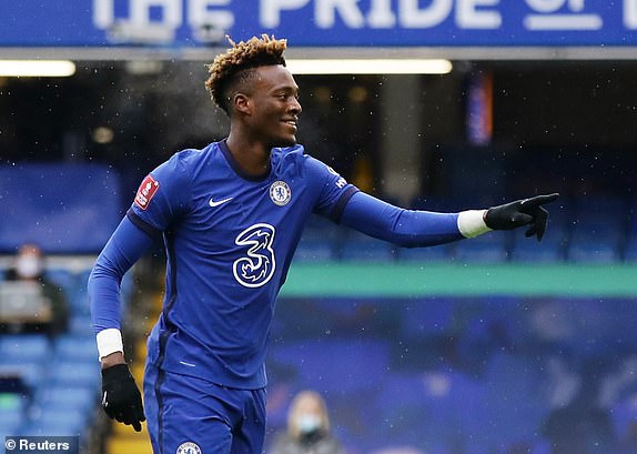 Tammy Abraham liên tiếp ghi bàn cho Chelsea