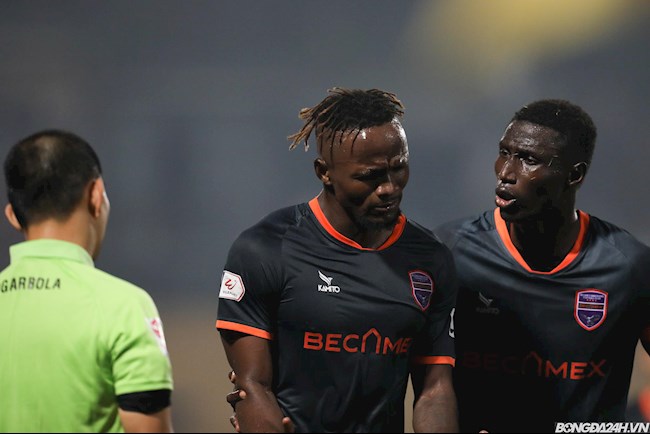 Omar Mansaray Bình Dương