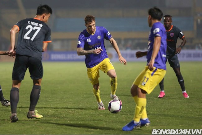 Văn Quyết ôm đầu thất vọng khi Hà Nội thua 2 trận liên tiếp hình ảnh