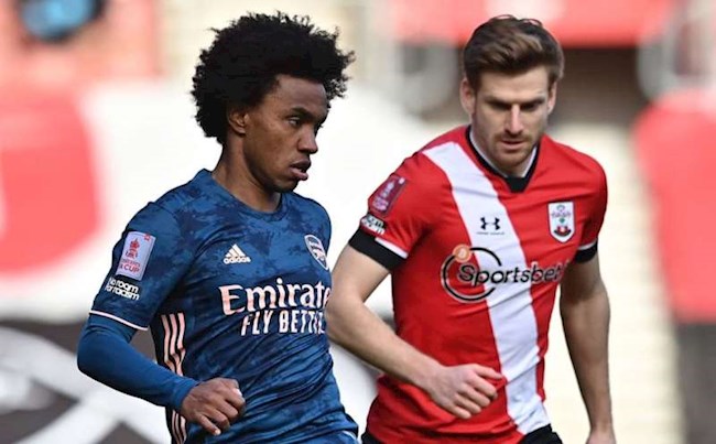 “Cúp FA hay nhất thế giới, sao Arsenal chẳng thiết tha?”