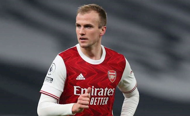 Huyền thoại Arsenal nhìn thấy hình bóng đội trưởng ở Rob Holding hình ảnh