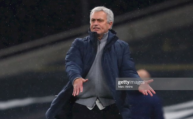 HLV Jose Mourinho thất vọng sau trận thua Liverpool hình ảnh