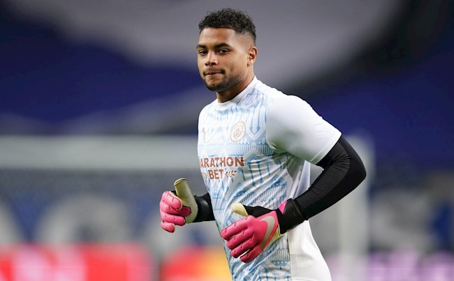 Được ra mắt vì Ederson nhiễm Covid, thủ môn dự bị Man City có hành động gây cười