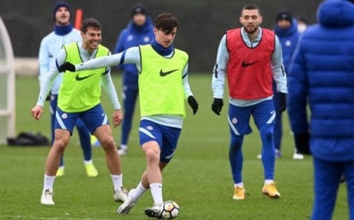 HLV Thomas Tuchel gây sốc trên sân tập của Chelsea