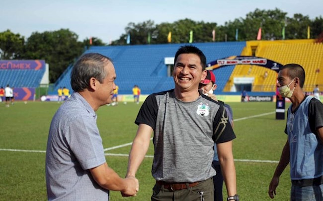 Kiatisuk tái ngộ bầu Đức sau thời gian cách ly