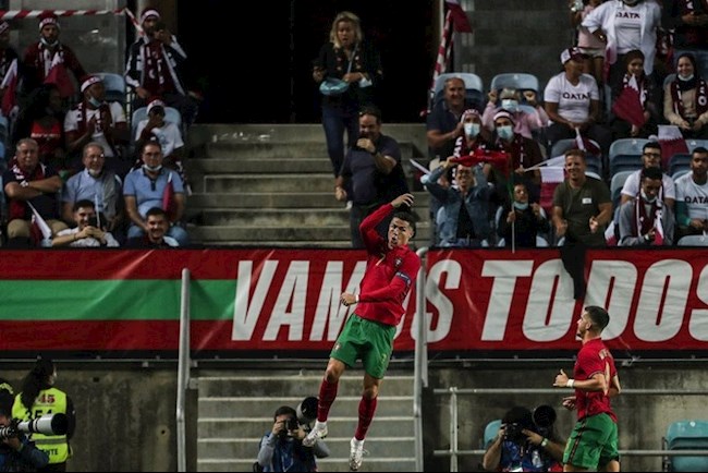 Ronaldo đã ghi 46 bàn trong 44 trận gần nhất cho tuyển quốc gia Ronaldo đã ghi 46 bàn trong 44 trận gần nhất cho tuyển quốc gia