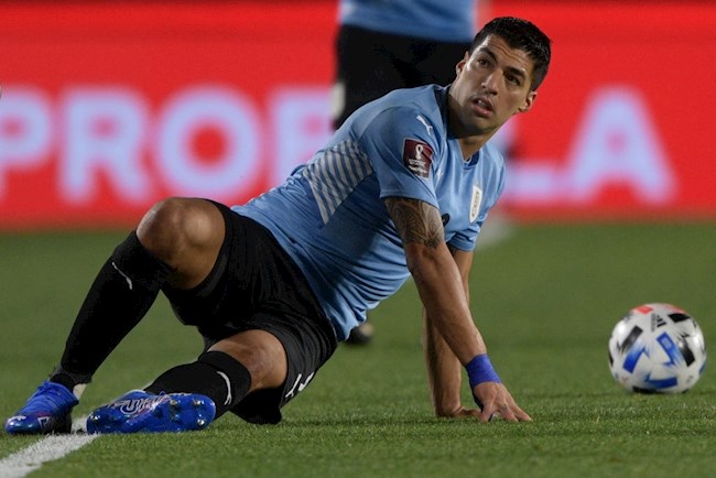 Trong vòng 30 phút đầu trận, Luis Suarez bỏ lỡ không dưới 3 cơ hội ăn bàn rõ rệt Trong vòng 30 phút đầu trận, Luis Suarez bỏ lỡ không dưới 3 cơ hội ăn bàn rõ rệt