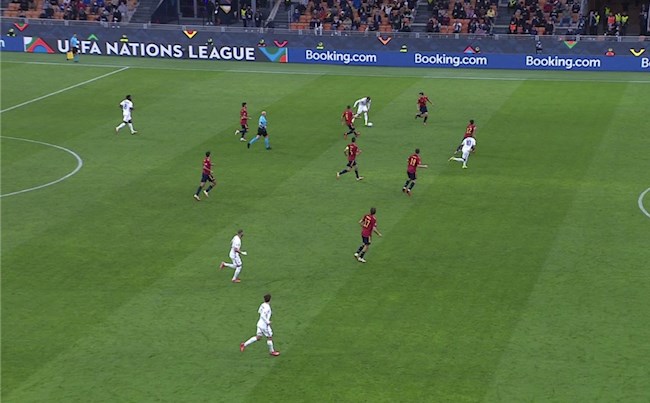 Mbappe đã việt vị khi ghi bàn ấn định?