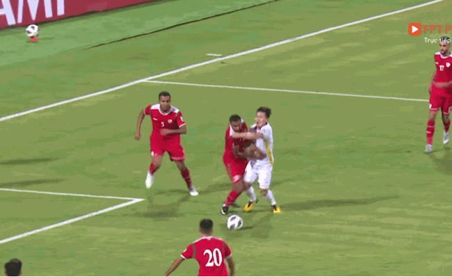 Chuyên gia Phan Anh Tú: “Pha va chạm của Quang Hải đáng check VAR