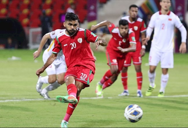 Salaah Al-Yahyaei đã trừng phạt ĐT Việt Nam sau sai lầm của Duy Mạnh