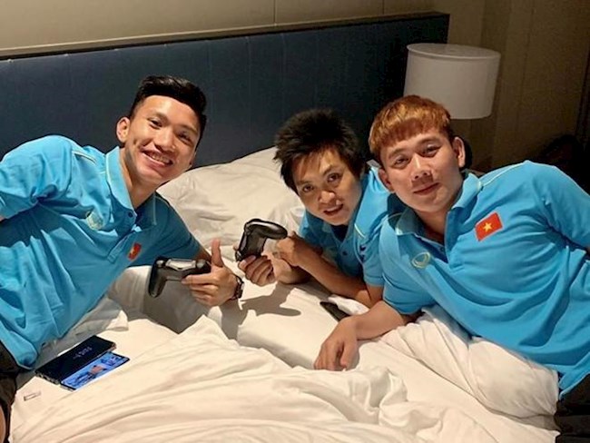 HLV Park Hang Seo nhận tin mừng từ tiền vệ HAGL