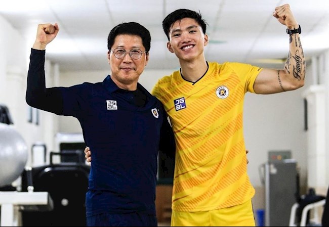 Đoàn Văn Hậu được nhắc phải giảm cân trước ngày phẫu thuật