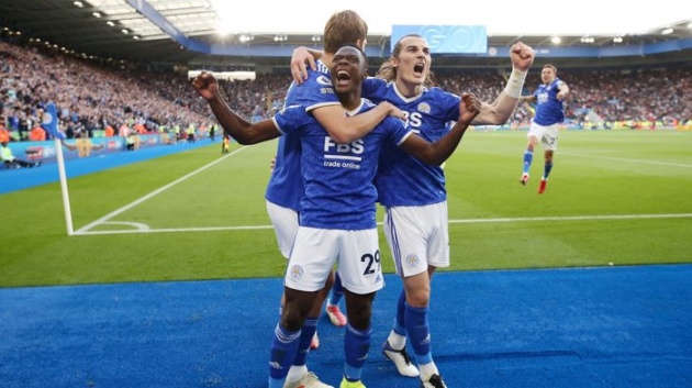 Patson Daka có bàn đầu tiên ở Premier League cho Leicester