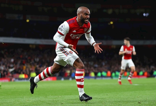Lacazette cứu Arsenal khỏi thất bại bằng bàn thắng vào những giây cuối cùng Lacazette cứu Arsenal khỏi thất bại bằng bàn thắng vào những giây cuối cùng