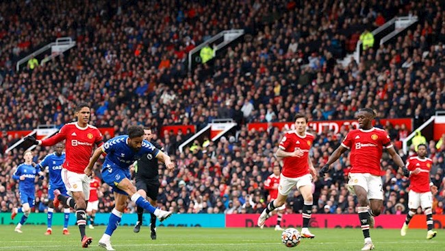 MU không thể giữ sạch lưới trước Everton