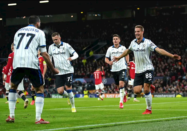 Atalanta dẫn trước MU 2-0 chỉ sau 45 phút