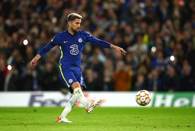 Chelsea gia tăng cách biệt từ chấm 11m Chelsea gia tăng cách biệt từ chấm 11m