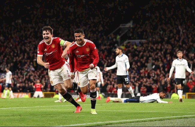 Maguire: Ronaldo thường xuyên ghi bàn như vậy trên sân tập