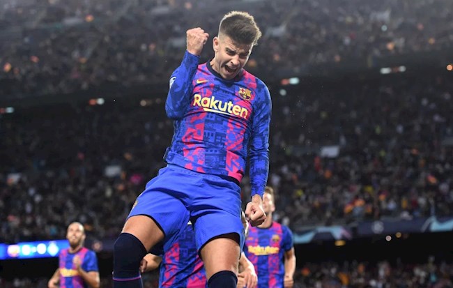 Gerard Pique tạo kỷ lục sau bàn thắng quý như vàng cho Barca