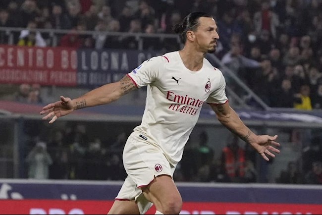 Ông chú Ibrahimovic ghi bàn thắng đầu tiên ở tuổi 40