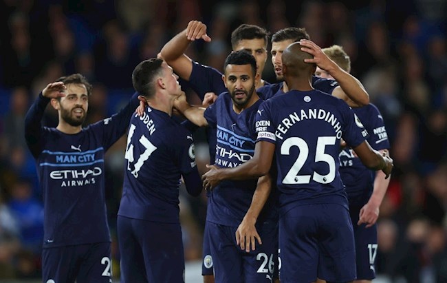 Mahrez ấn định chiến thắng 4-1 cho Man City