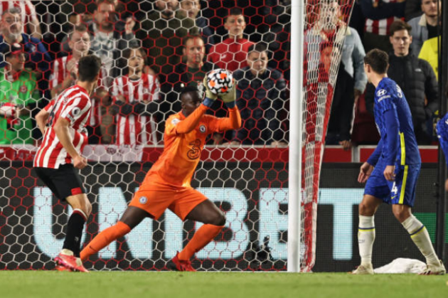 Rio Ferdinand lại phải nói về Edouard Mendy