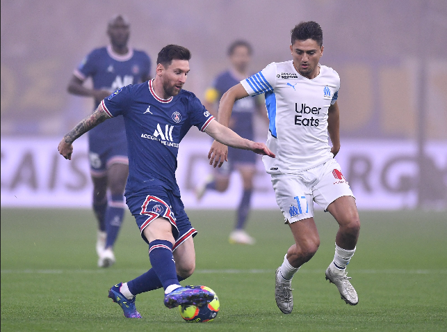 Trong hiệp 1, Messi bỏ lỡ ít nhất hai cơ hội ăn bàn rõ rệt