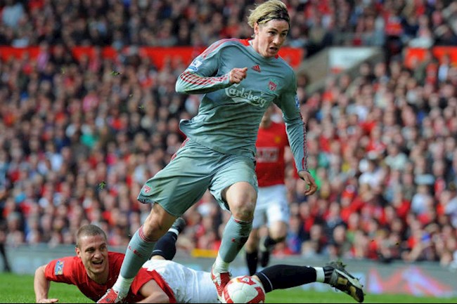MU ăn ngập hành trước Liverpool thời Fernando Torres