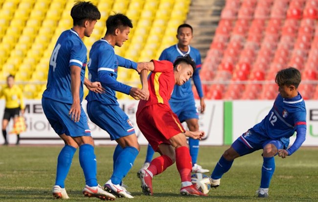 U23 Việt Nam không có nhiều cơ hội ăn bàn trước lối đá đổ bê tông của đối thủ