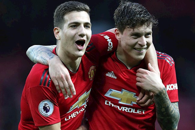 Mourinho nhắm Dalot và Lindelof của MU