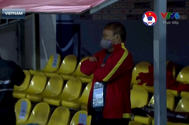 HLV Park Hang Seo không ăn mừng khi U23 Việt Nam ghi bàn HLV Park Hang Seo không ăn mừng khi U23 Việt Nam ghi bàn