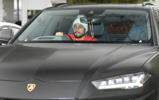 Alex Telles không cạnh tranh được vị trí với Luke Shaw