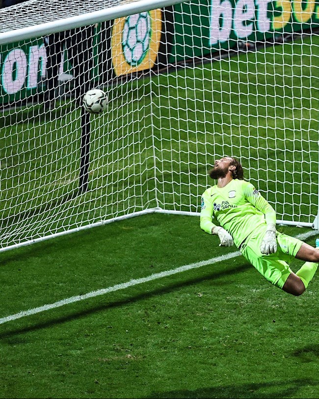 Divock Origi lập siêu phẩm trước Preston