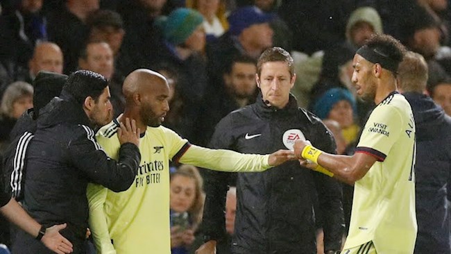 Hàng công Arsenal lại gây thất vọng Hàng công Arsenal lại gây thất vọng