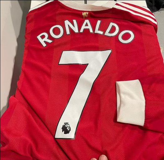 Andros Townsend muốn có chiếc áo của Ronaldo