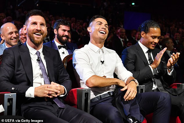Van Dijk nói về Ronaldo và Messi