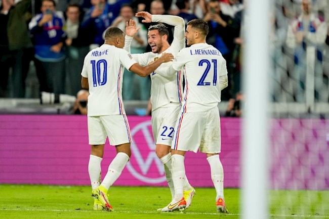 Theo Hernandez (số 22) ghi bàn quyết định vào phút 90 để mang về thắng lợi ngoạn mục cho Les Bleus