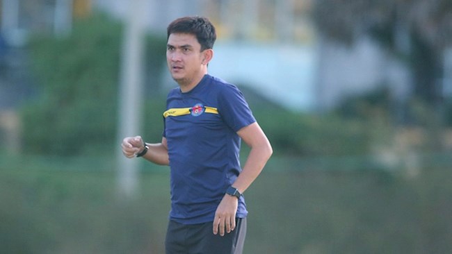 Trợ lý HLV Nguyễn Tuấn Phong Trợ lý HLV Nguyễn Tuấn Phong