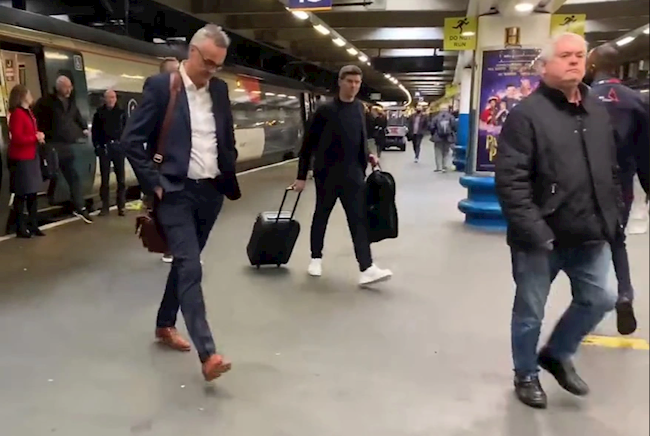 Steven Gerrard sắp ký hợp đồng với Aston Villa