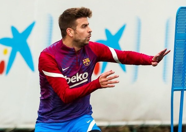 Pique chia sẻ về Xavi