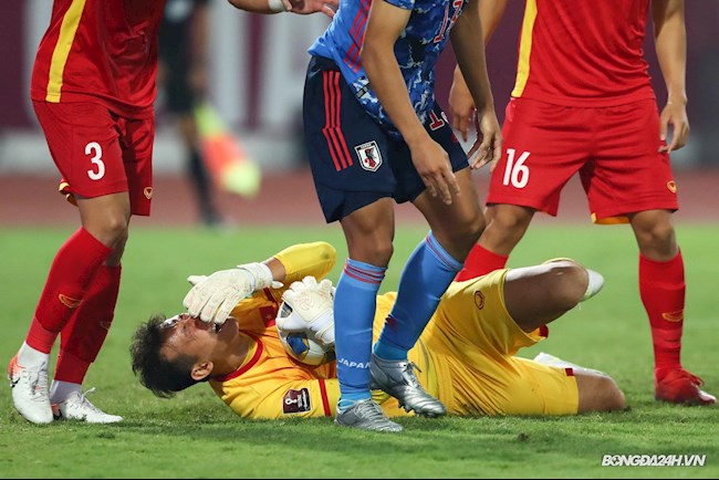 Bùi Tấn Trường ĐT Việt Nam vs Nhật Bản