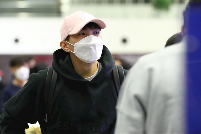 Văn Hậu đã có mặt tại Hàn Quốc, sẵn sàng lên bàn phẫu thuật