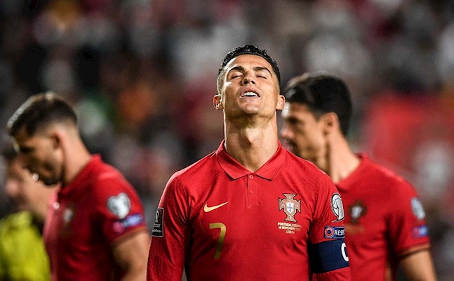 HLV Santos hứa đưa BĐN đi World Cup sau cú sốc Serbia