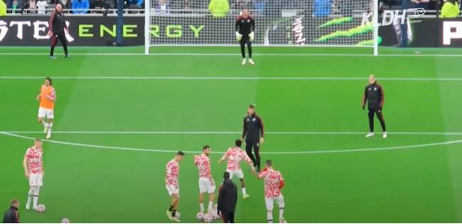 Van de Beek và vai trò mới ở MU