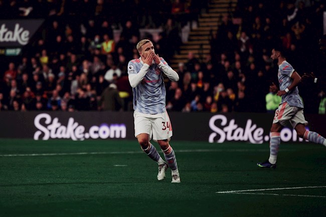 Lời cuối của HLV Solskjaer dành cho Van de Beek