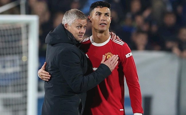 Ronaldo gửi lời chia tay HLV Solskjaer