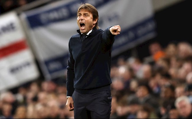 Thắng Leeds vất vả, Conte không đảm bảo suất top 4 cho Tottenham